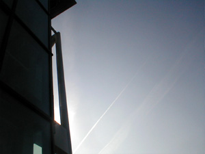 dark silhouet of building against bright sky